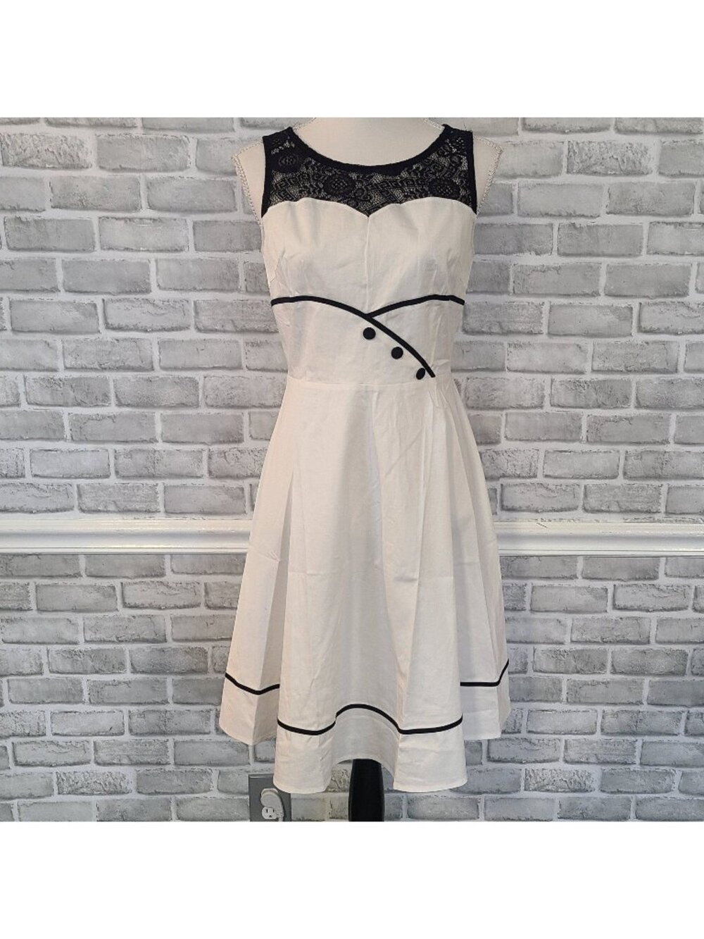 Bbonlinedress White Sleeveless Rockabilly Fit and Flare Dress Black Lace Med NEW